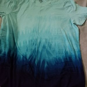 Men's NWOT Hollister t shirt size XL